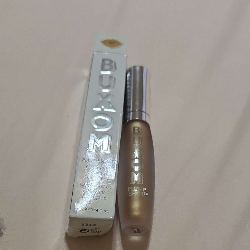 Buxom Gold Lip Gloss Plumping In Gilt